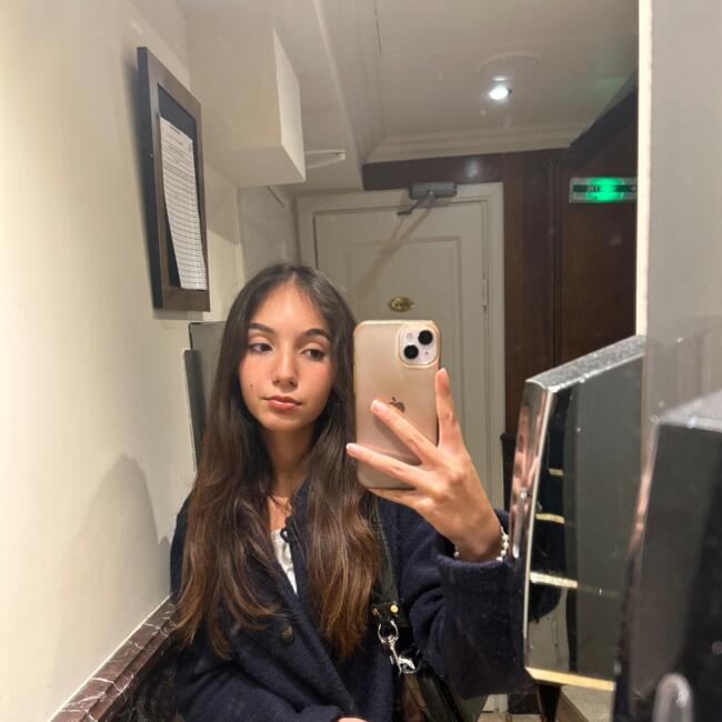 Niñera en San Vicente del Raspeig: Inès