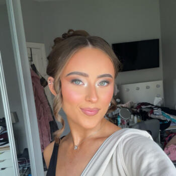 Babysitter in Tipperary: Eva