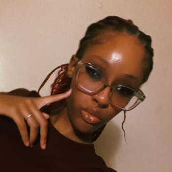 Babysitter in The Bronx: Saniya