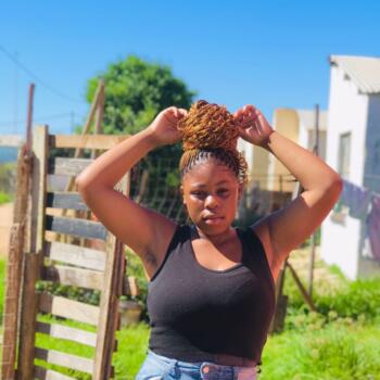 Babysitter in Motherwell: Siphosam