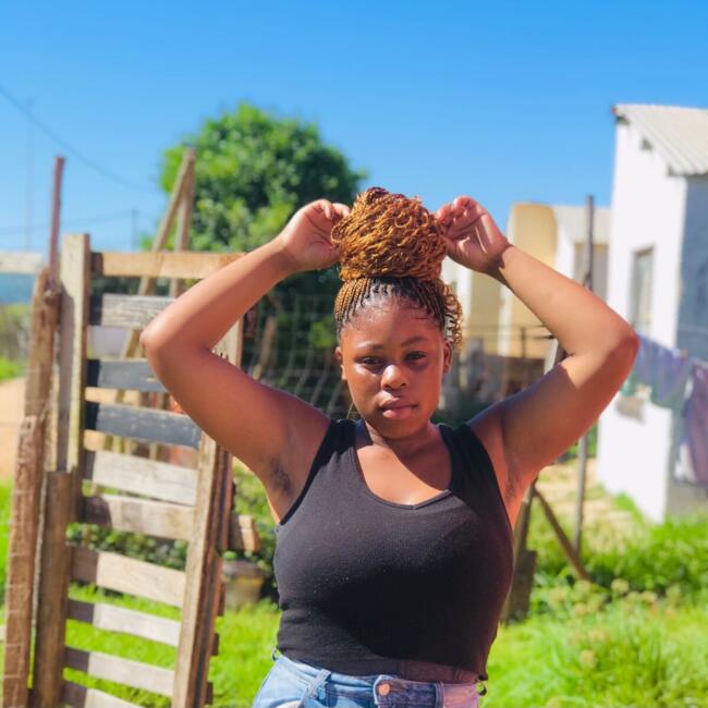 Babysitter in Motherwell: Siphosam