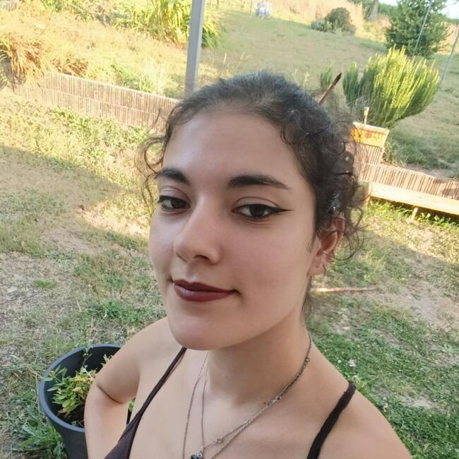 Babysitter in Mondeville: Marie