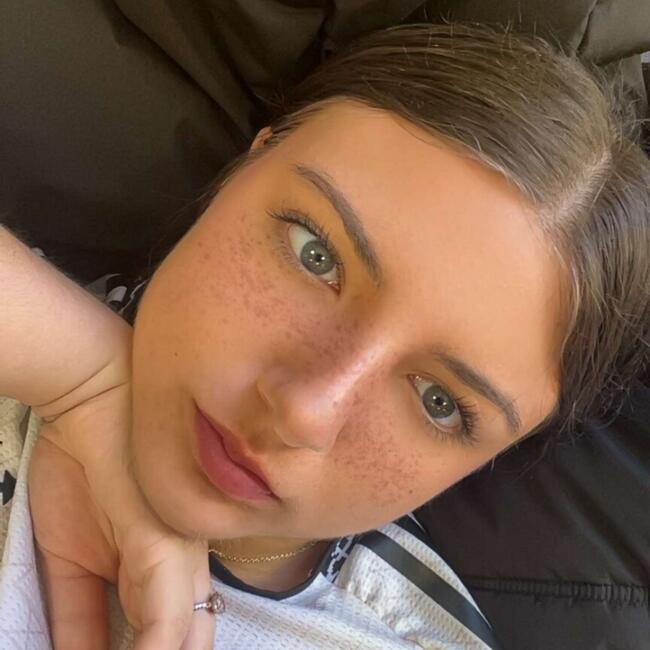 Babysitter in Montagnac: Maelie