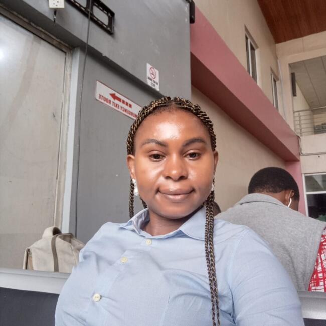 Baby-sitter à Gand: Kosisochukwu