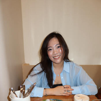 Babysitter in Singapore Island: Kelly
