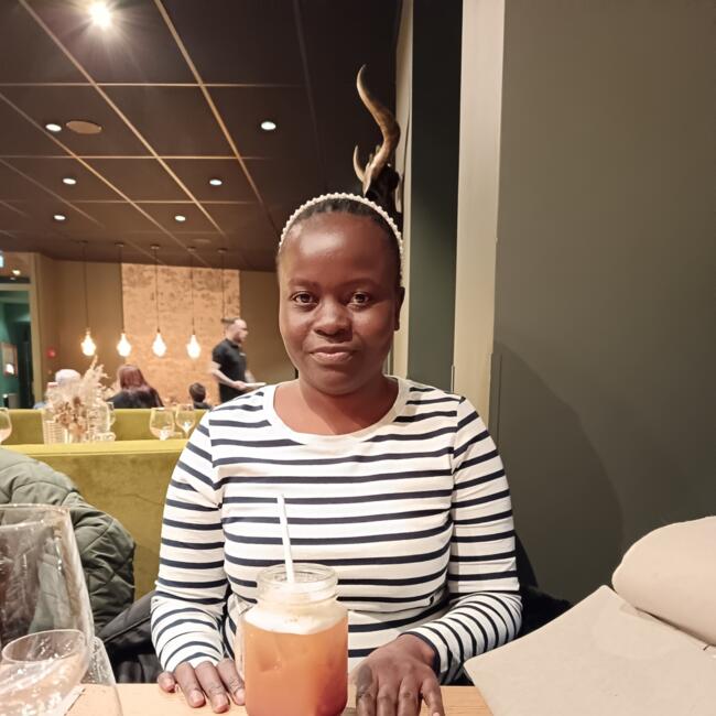 Babysitter in Bordeaux: Lucy