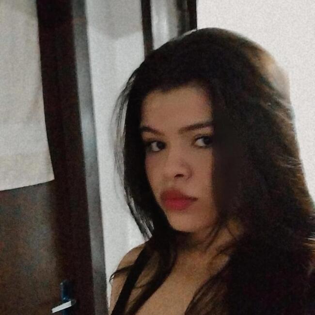 Babysitter in San Lorenzo: Nicole