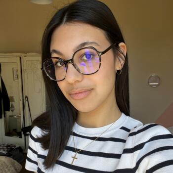 Babysitter in Le Mans: Hélène