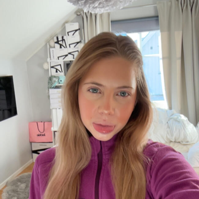 Barnvakt i Bro: Stella