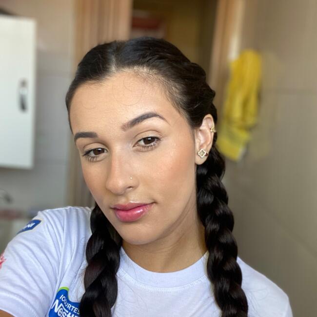 Babá em Olímpia: Mariana