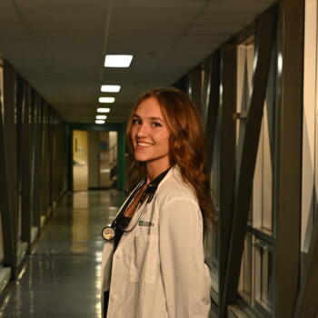 Niñera en Sherbrooke: Beatrice