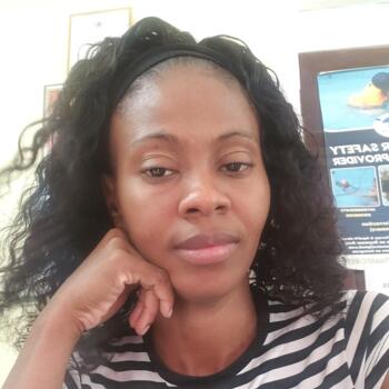 Babysitter Ocho Rios: Moya