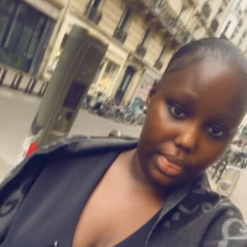 Babysitter Paris: Yaye