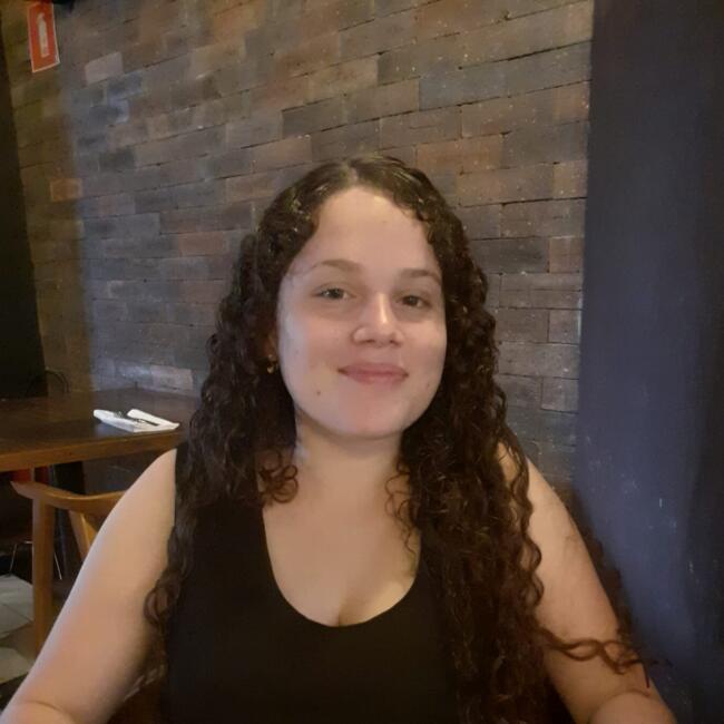 Babysitter in Uberlândia: Istefany