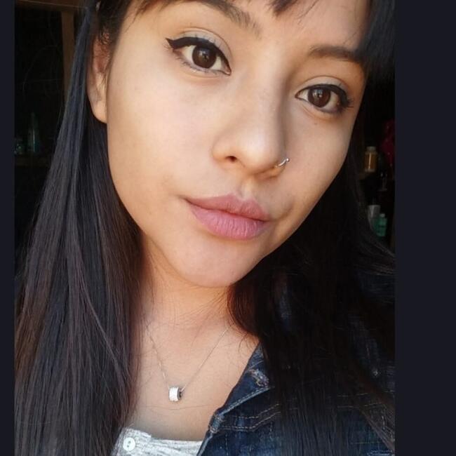 Babysitter in Moreno: Mariela