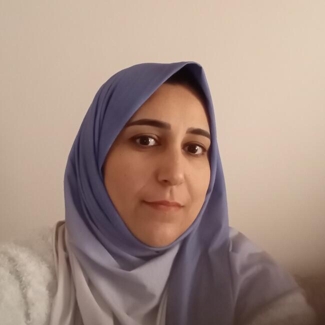 جليسة أطفال في الدار البيضاء: Hanane