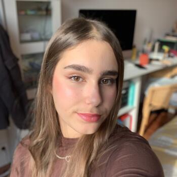 Babysitter in Cenon: Eva