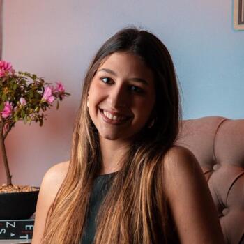Babysitter in Pelotas: Lívia