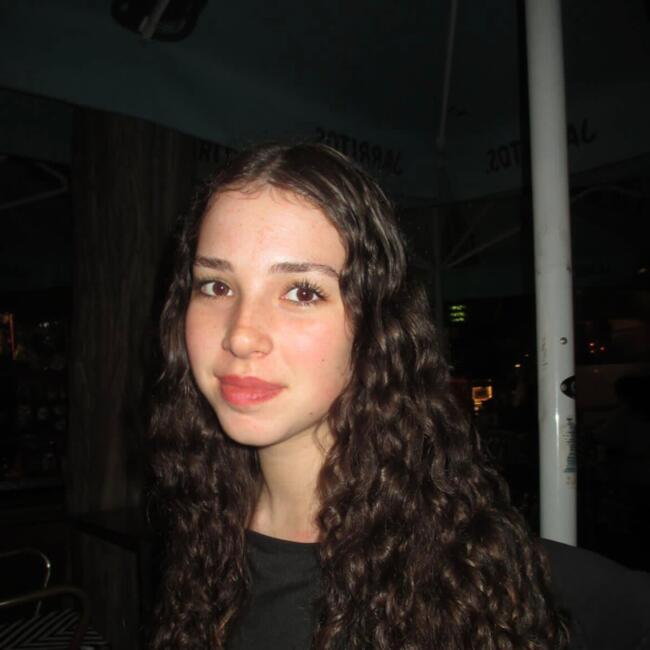 Babysitter in Neubois: Leane