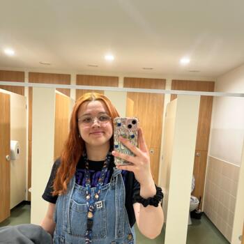 Babysitter Watford: Vicky