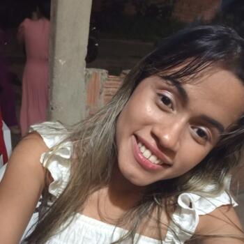 Babysitter Itacoatiara: Angela Hadassa