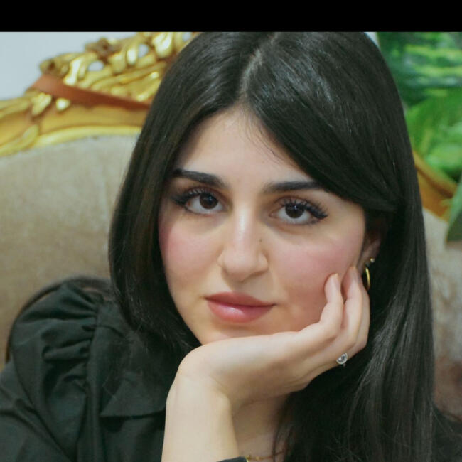 Babysitter in Riyadh: منيرة