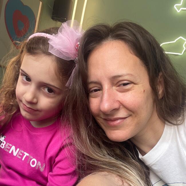 Δουλειά για babysitter στην περιοχή Αθήνα: ΚΥΡΙΑΚΗ