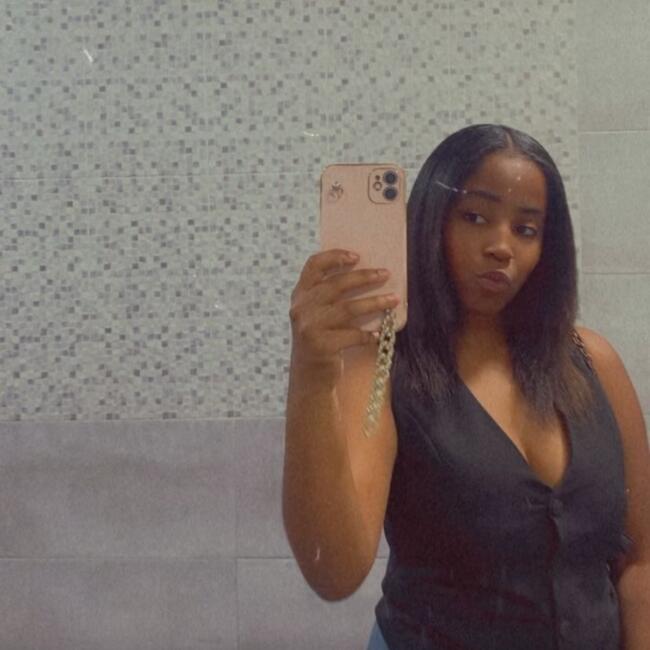 Babysitting job in Barreiro: Deisy