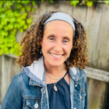 Babysitter Paris: Holly