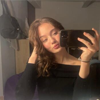 Babysitter in Chailly-sur-Armançon: Loanne
