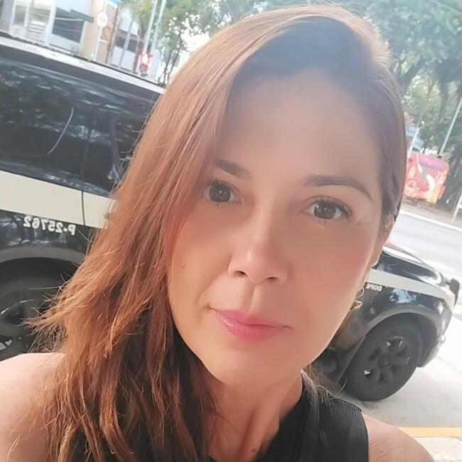 Babysitter in São Paulo: Kelly