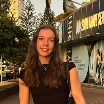 Babysitter in Auckland: Emma
