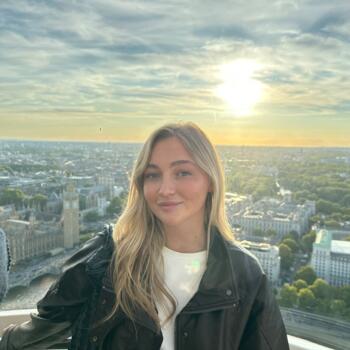 Babysitter in Bredene: Demi