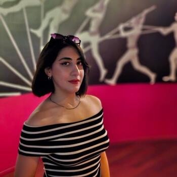 Babysitter in Milan: Qazal