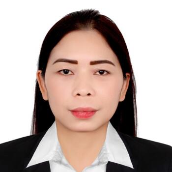 جليسة أطفال في دبي: Rebecca