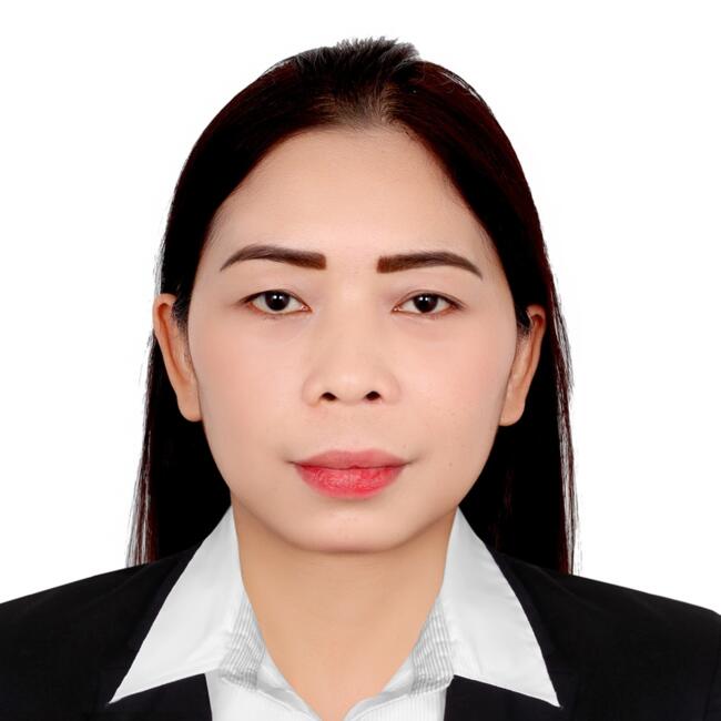 جليسة أطفال في دبي: Rebecca