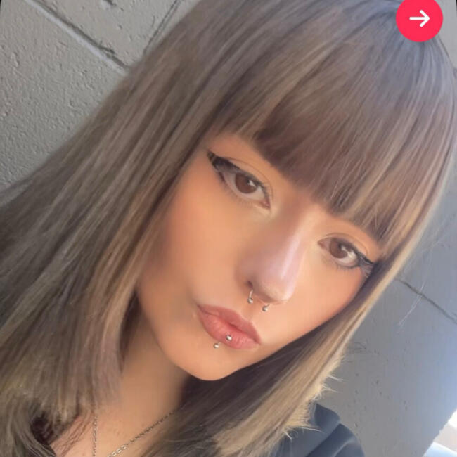 Babysitter in Melbourne: Jade