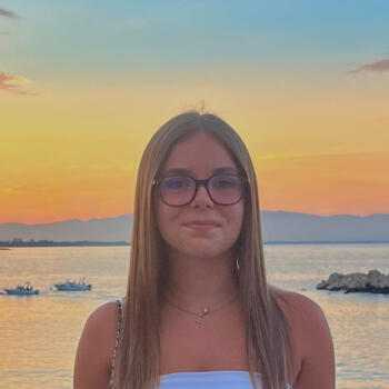 Babysitter in Lyon: Clara