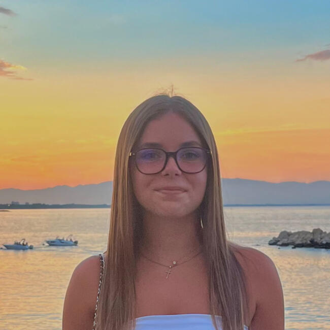 Babysitter in Lyon: Clara