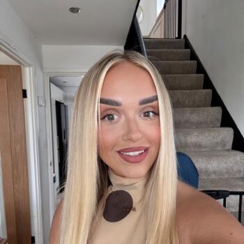 Babysitter in Swansea: Lucia