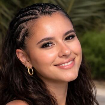 Babysitter em Queijas: Daniela