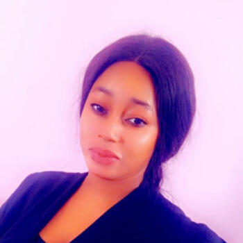 Babysitter in Paris: Goundo