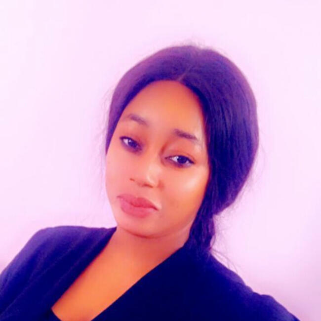 Babysitter in Paris: Goundo