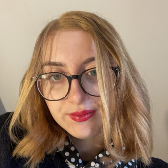 Babysitter in Chagny: Jade