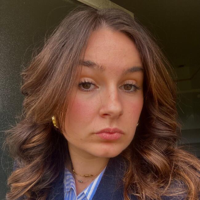 Babysitter in Aureilhan: Justine