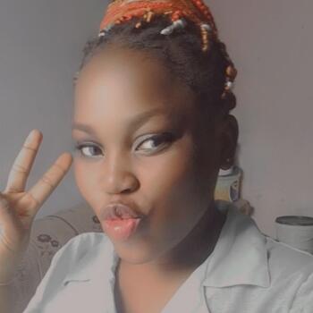 Nanny in Toronto: Ngwoloung Assoua