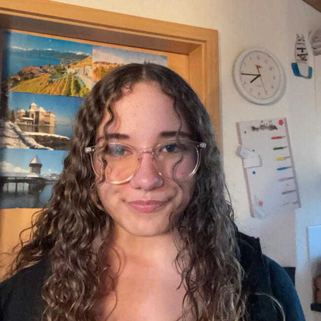 Babysitter in Morat: Crista