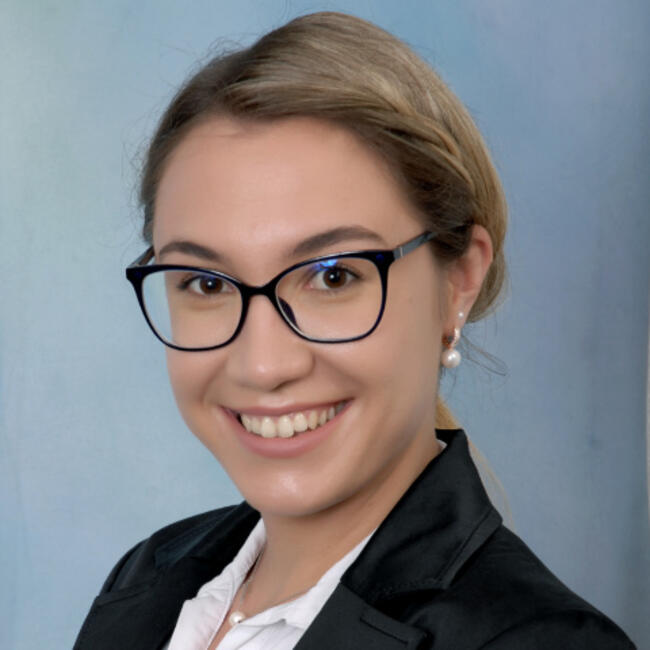 Babysitter στην περιοχή Βόλος: Konstantina