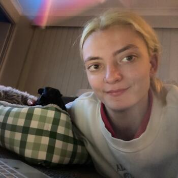 Babysitter Campbelltown: Emily