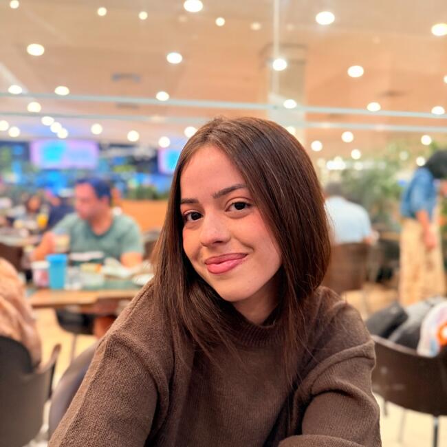 Babysitter in Brasília: Luiza